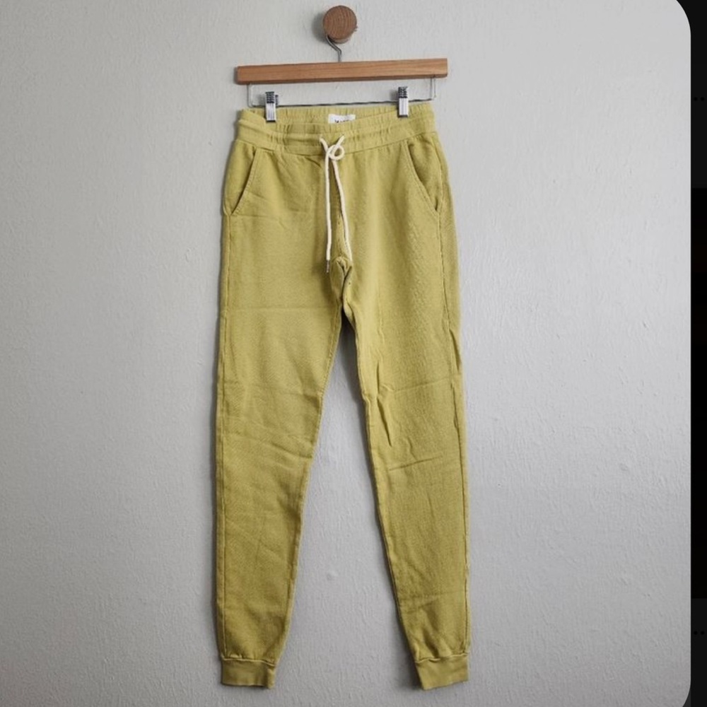 MATE the Label Classic Jogger in pear, size XS, excellent condition